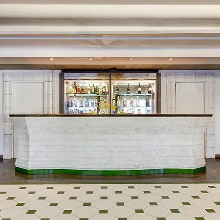 Aris Garden Hotel