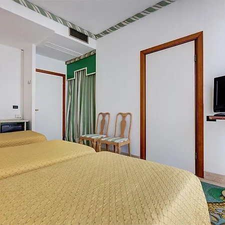 Aris Garden 4*