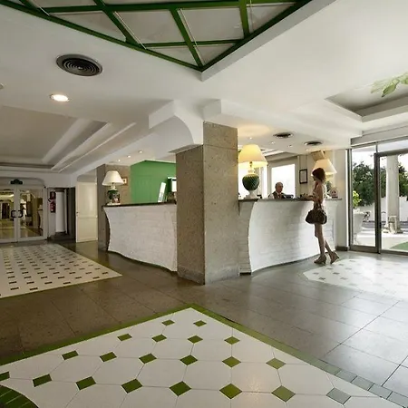 Aris Garden Hotel 4*