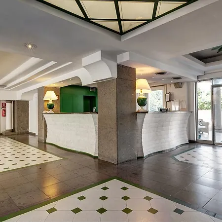 Hotel Aris Garden