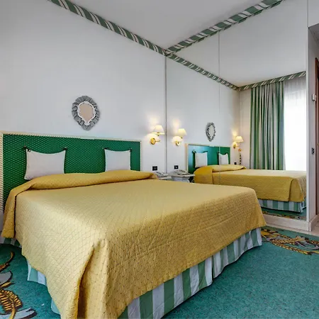 Hotel Aris Garden 4*