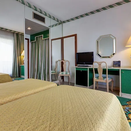 Aris Garden 4*