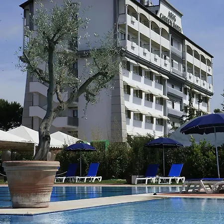 Aris Garden Hotel 4*